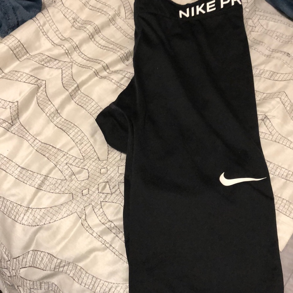 Nike cropped leggings